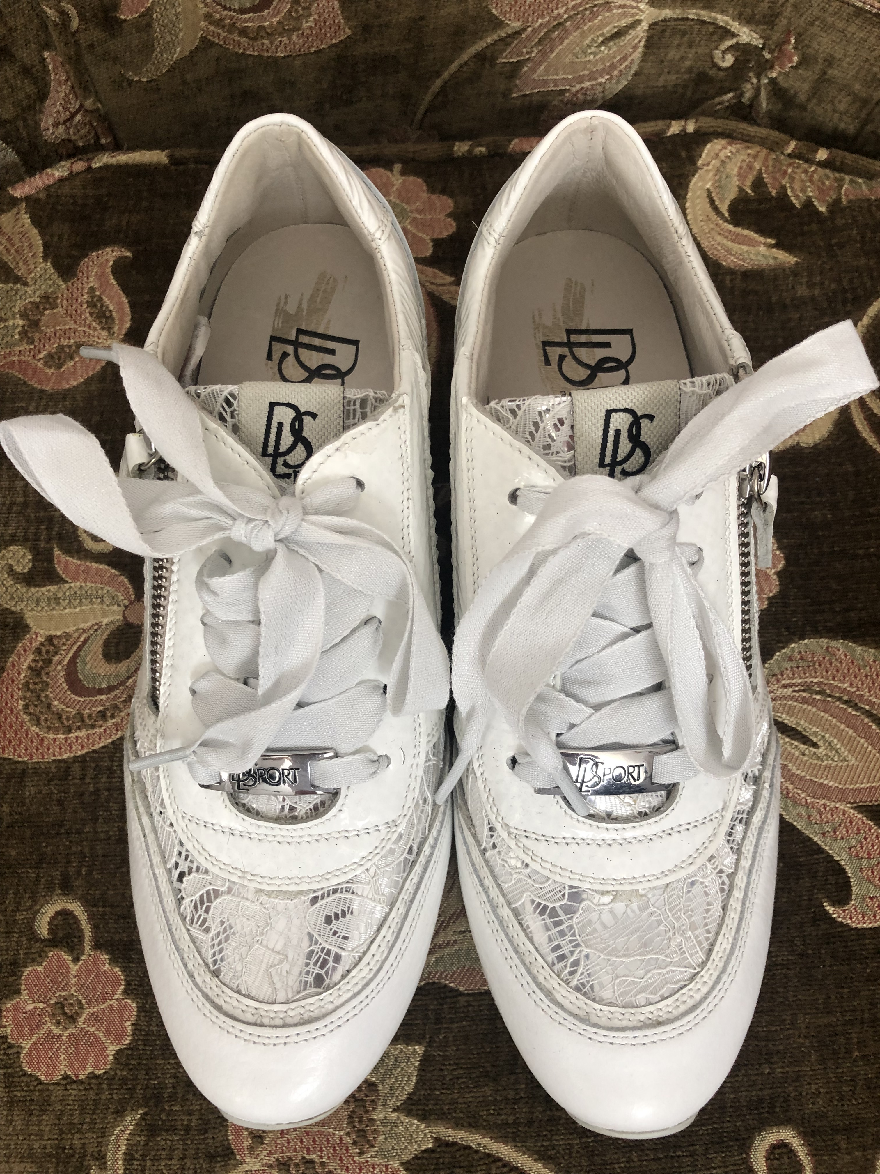 dls sneakers